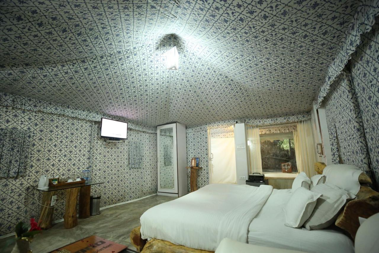 Lohagarh Fort Resort Kukas Buitenkant foto